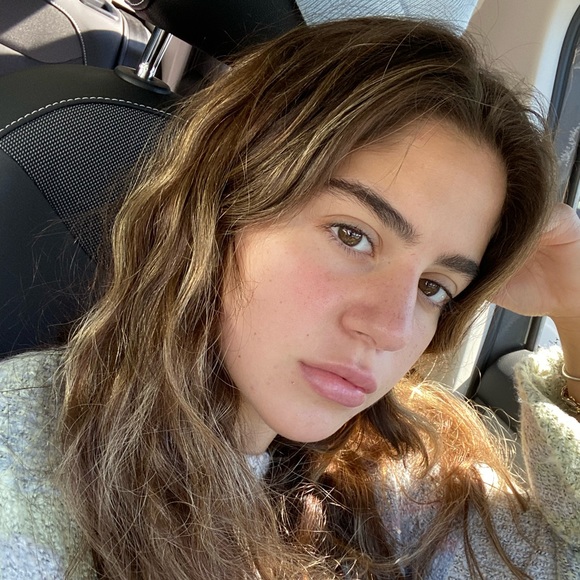 Meet your Posher, Abby - Picture 1 of 1